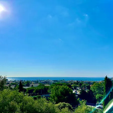 Joli 3 Pieces Avec Piscine Et Tennis Villeneuve-Loubet